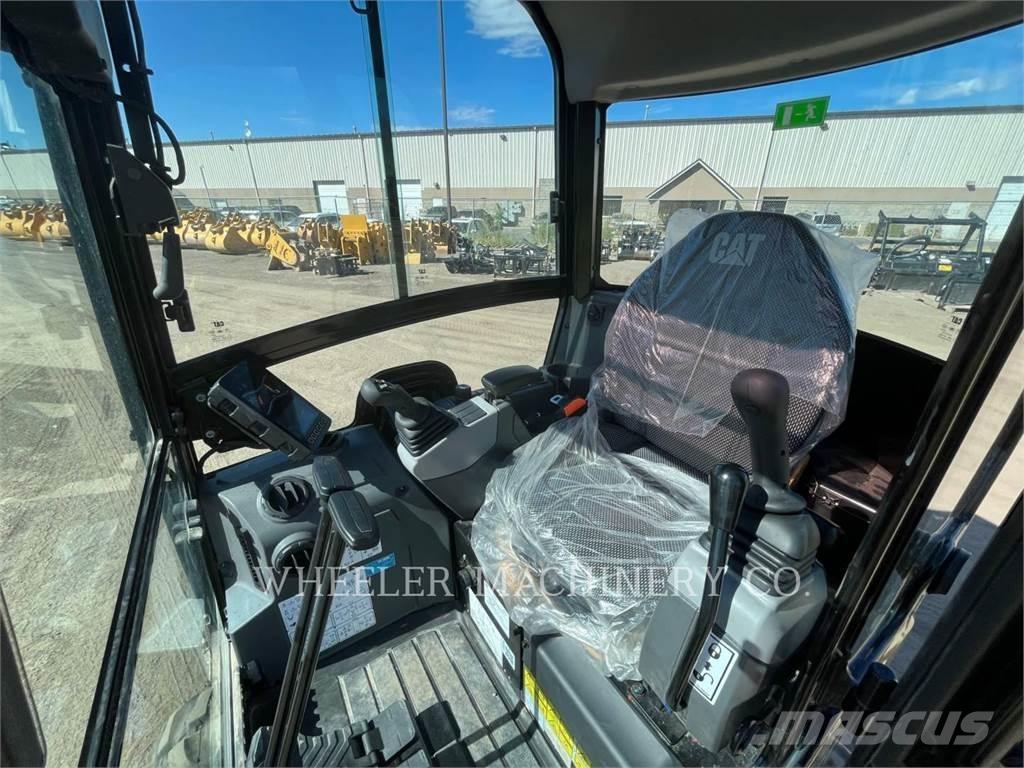CAT 302.7 C3 대형 굴삭기 29톤 이상