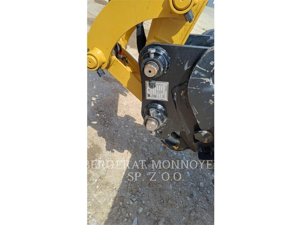 CAT 302.7CR 대형 굴삭기 29톤 이상