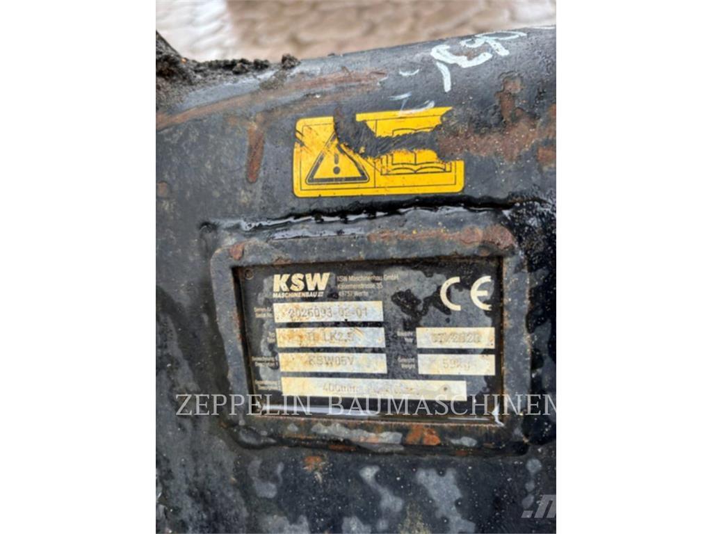 CAT 302.7D 대형 굴삭기 29톤 이상