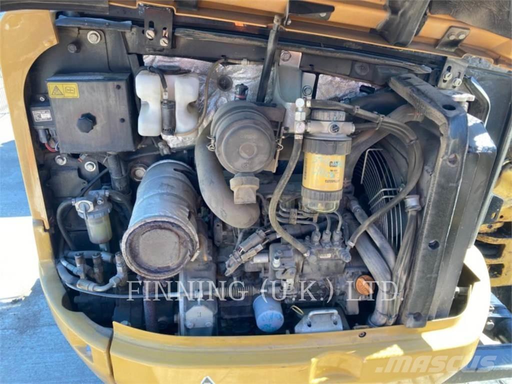 CAT 302.7D CAB 대형 굴삭기 29톤 이상