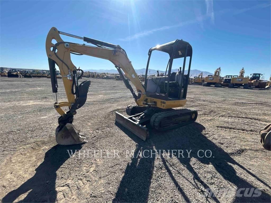 CAT 302.7DC1TH 대형 굴삭기 29톤 이상