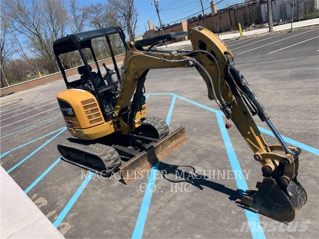 CAT 302.7DCR 대형 굴삭기 29톤 이상