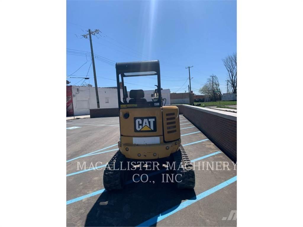 CAT 302.7DCR 대형 굴삭기 29톤 이상