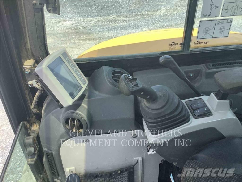 CAT 303.5E2CR 대형 굴삭기 29톤 이상