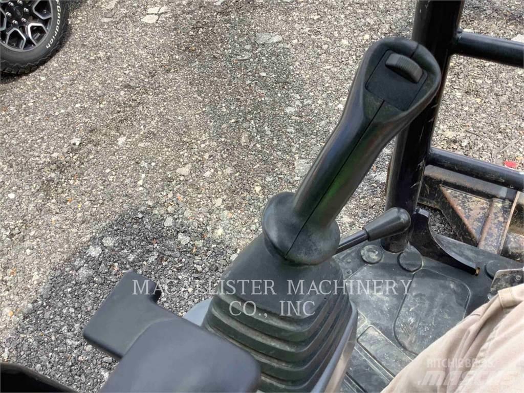 CAT 303ECR 대형 굴삭기 29톤 이상