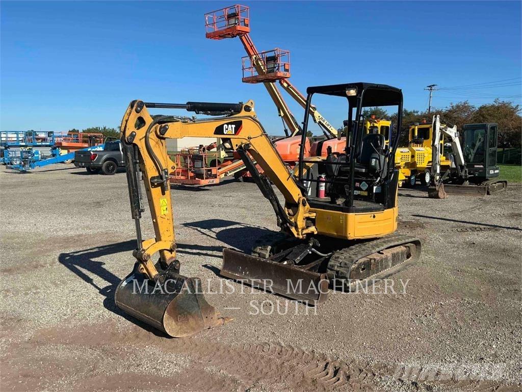 CAT 303ECR 대형 굴삭기 29톤 이상