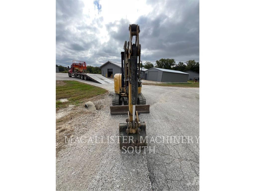 CAT 303ECR 대형 굴삭기 29톤 이상