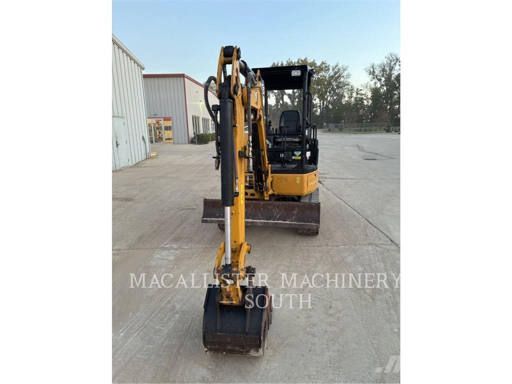 CAT 303ECR 대형 굴삭기 29톤 이상