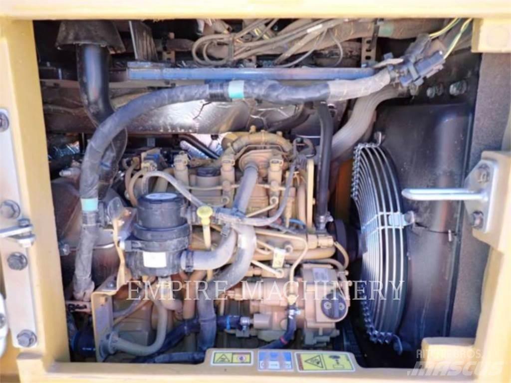 CAT 304 대형 굴삭기 29톤 이상