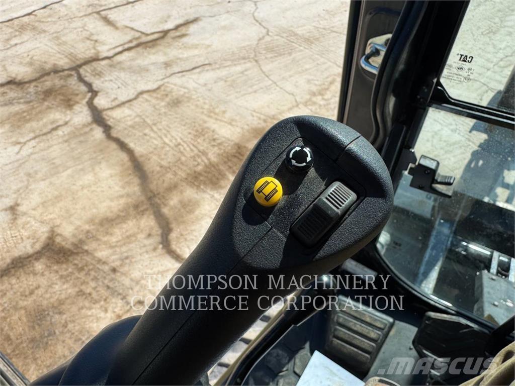 CAT 304 대형 굴삭기 29톤 이상