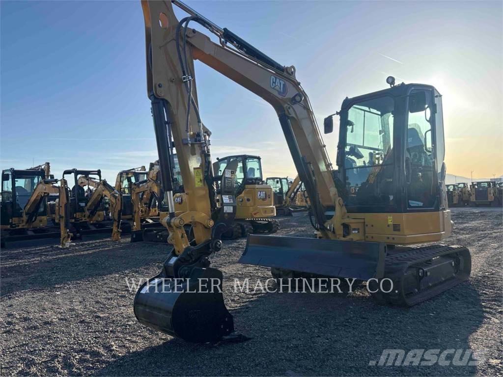 CAT 304 C3 TH 대형 굴삭기 29톤 이상