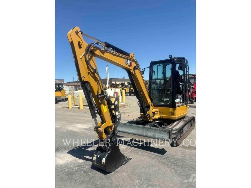 CAT 304 C3 TH 대형 굴삭기 29톤 이상
