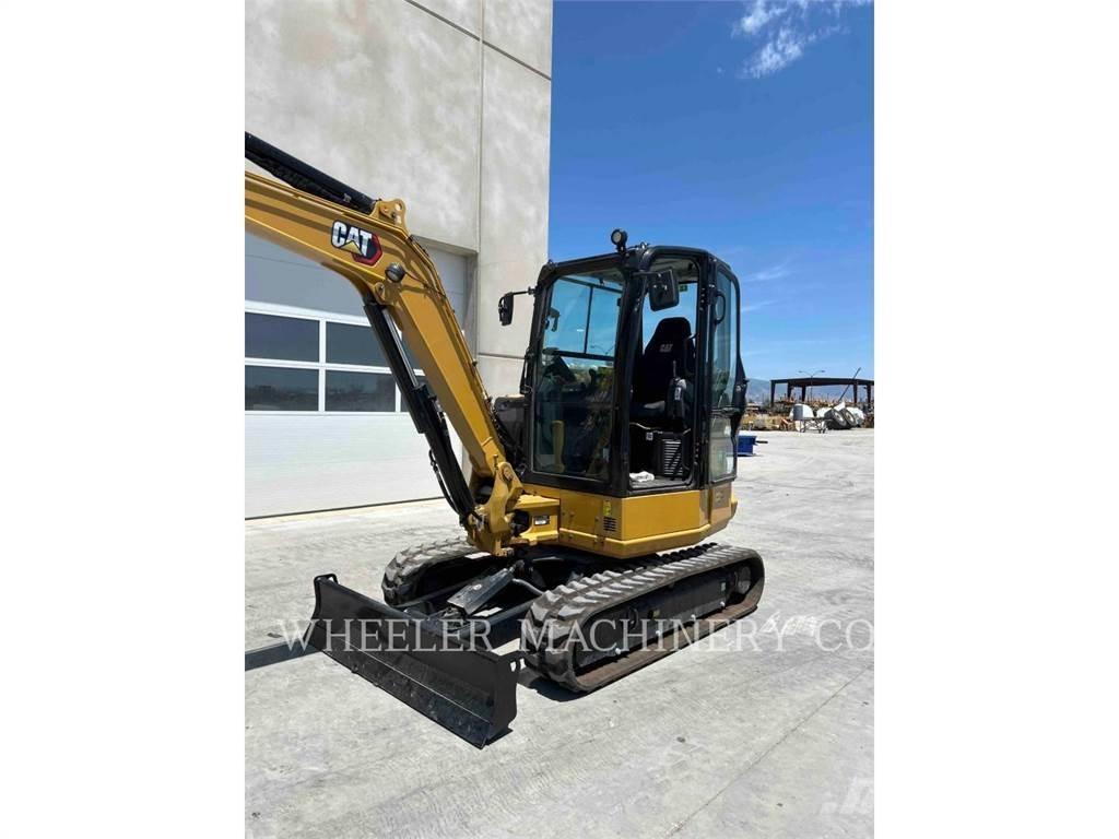 CAT 304 C3 TH 대형 굴삭기 29톤 이상