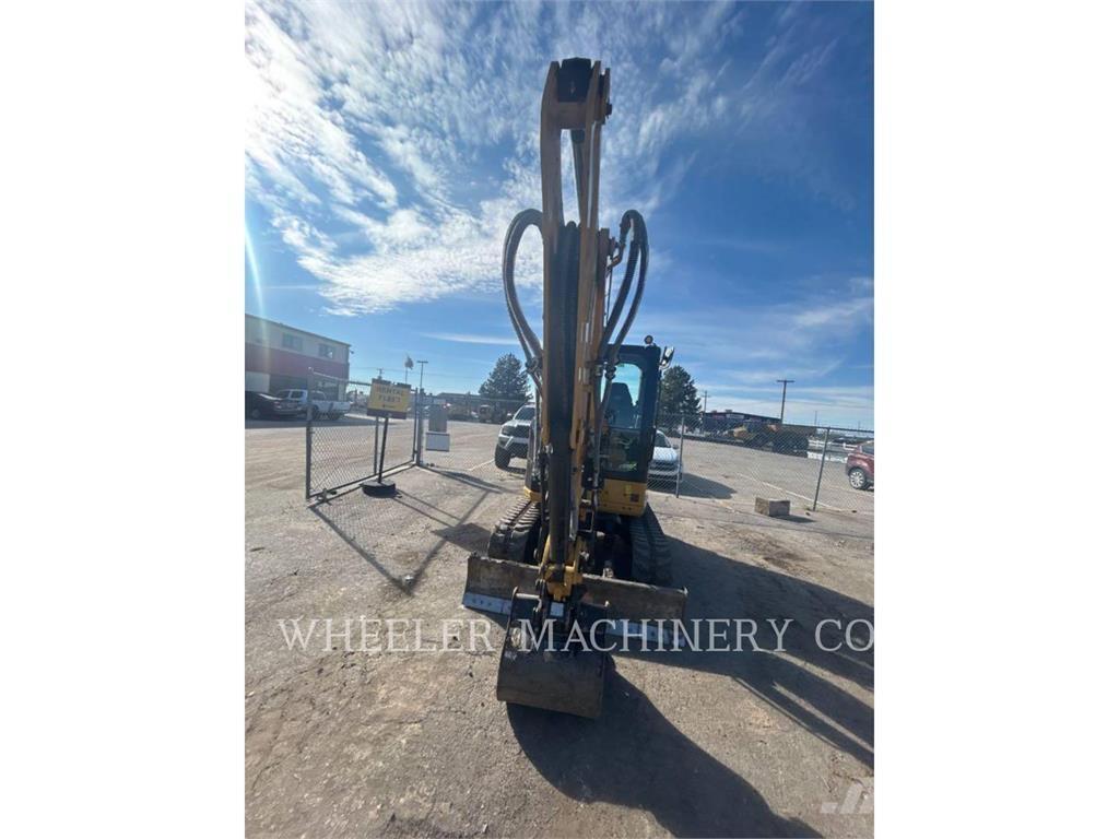 CAT 304 C3 TH 대형 굴삭기 29톤 이상