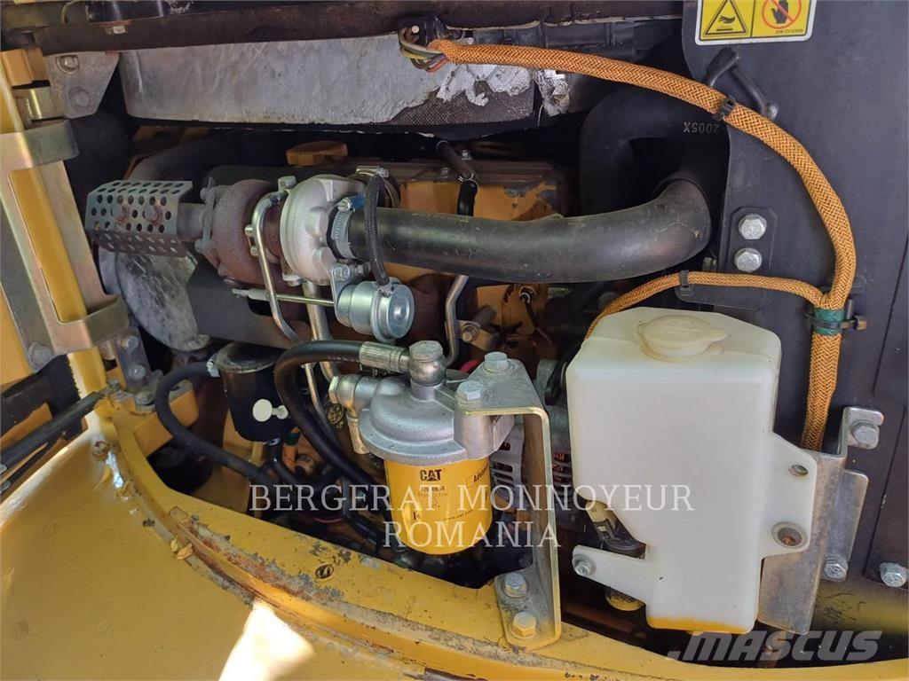 CAT 304DCR 대형 굴삭기 29톤 이상