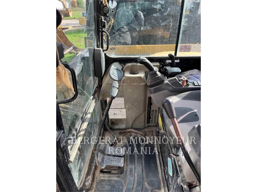 CAT 304DCR 대형 굴삭기 29톤 이상