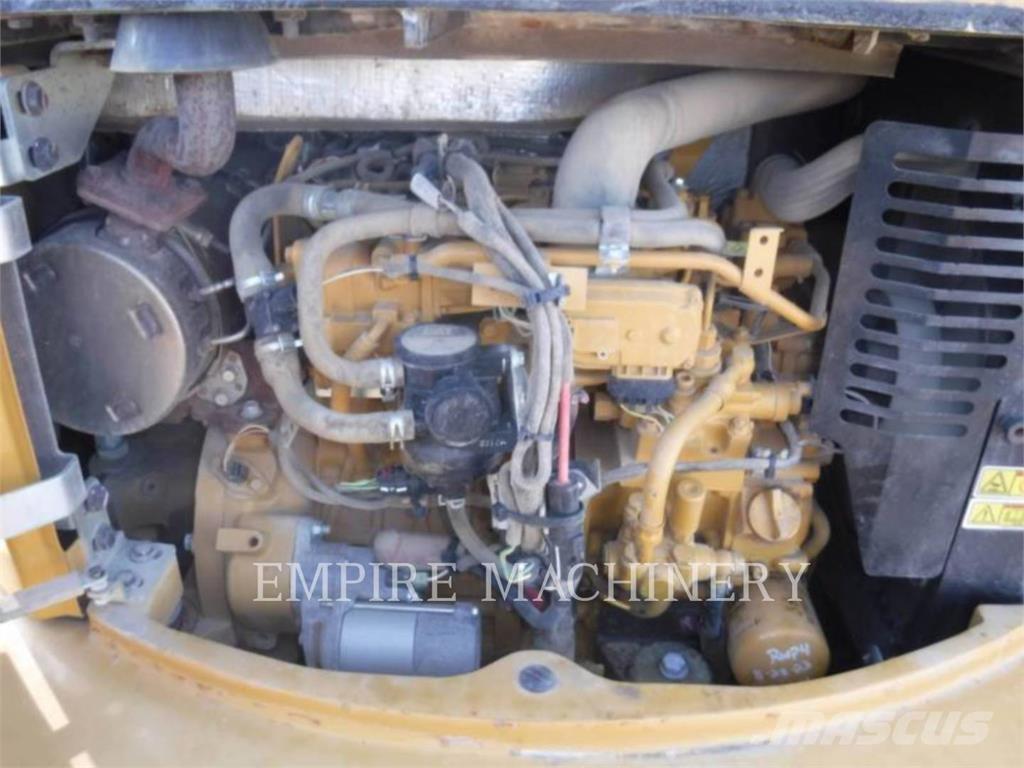 CAT 304E2 대형 굴삭기 29톤 이상