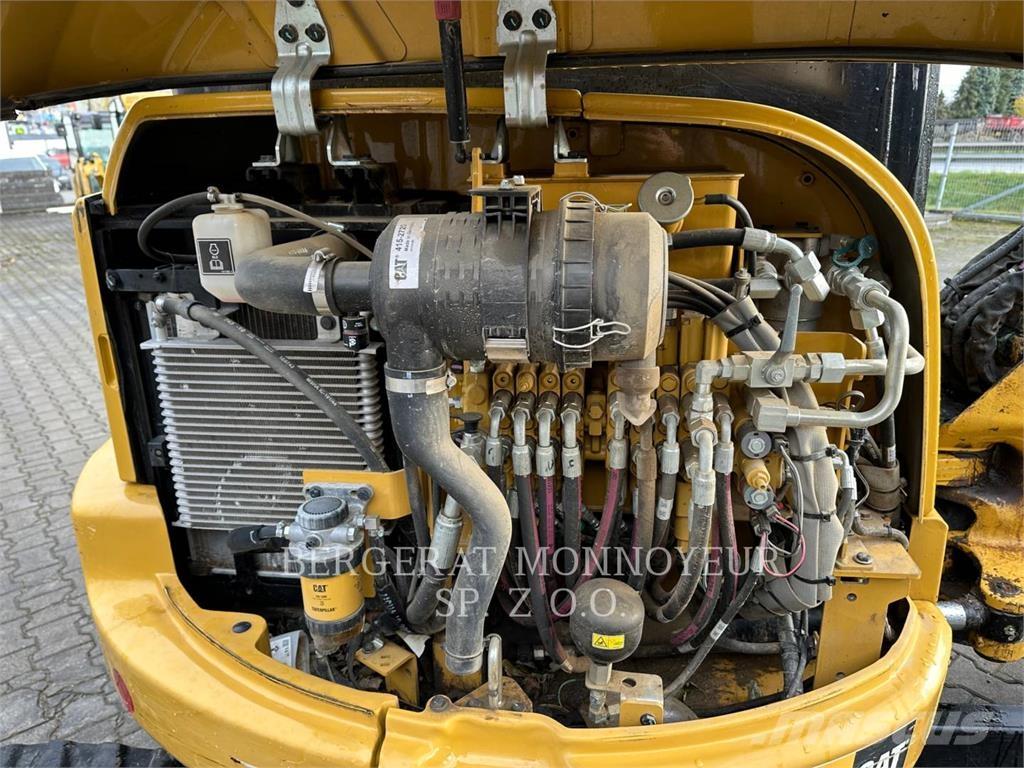 CAT 304E2CR 대형 굴삭기 29톤 이상