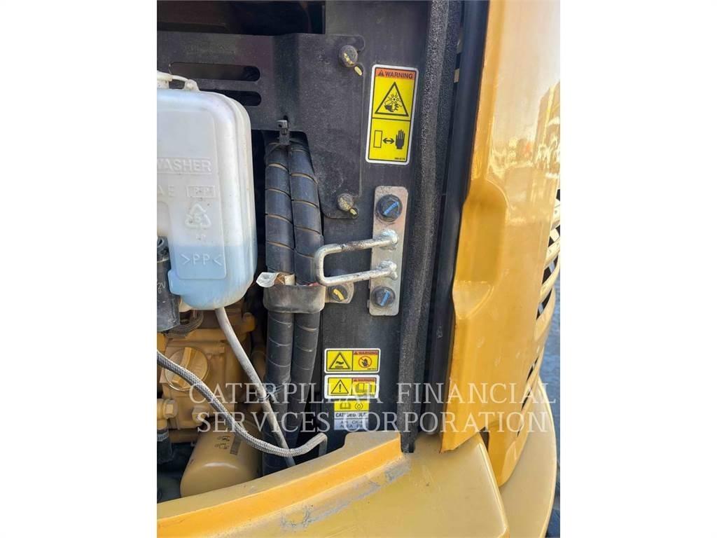 CAT 304E2CR 대형 굴삭기 29톤 이상