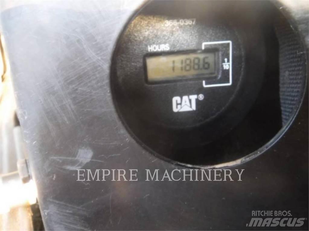 CAT 304E2CR 대형 굴삭기 29톤 이상