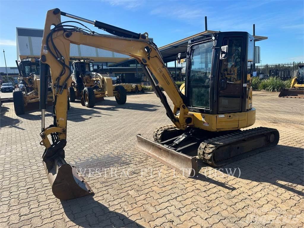 CAT 304E2CR 대형 굴삭기 29톤 이상