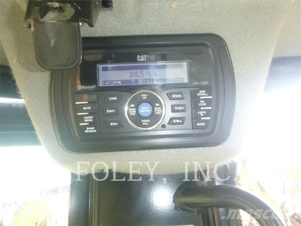 CAT 304E2CR 대형 굴삭기 29톤 이상