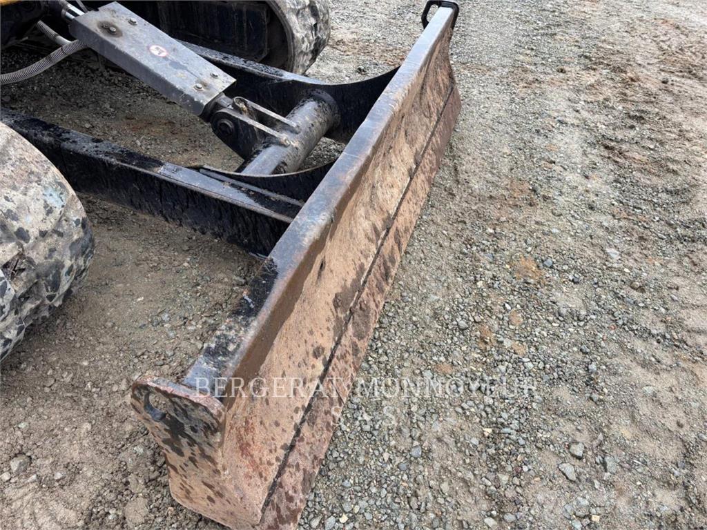 CAT 305 대형 굴삭기 29톤 이상