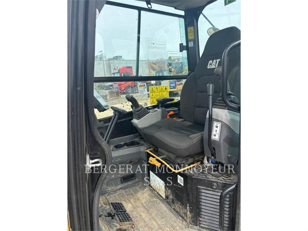 CAT 305 대형 굴삭기 29톤 이상