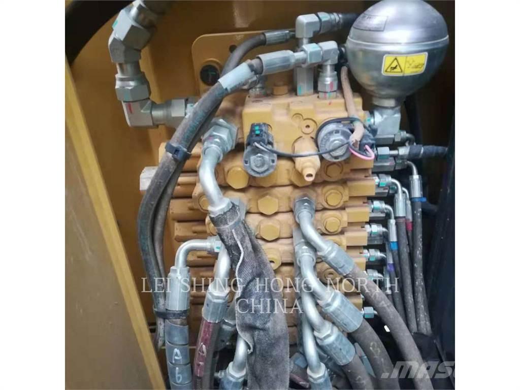 CAT 305.5E2 대형 굴삭기 29톤 이상
