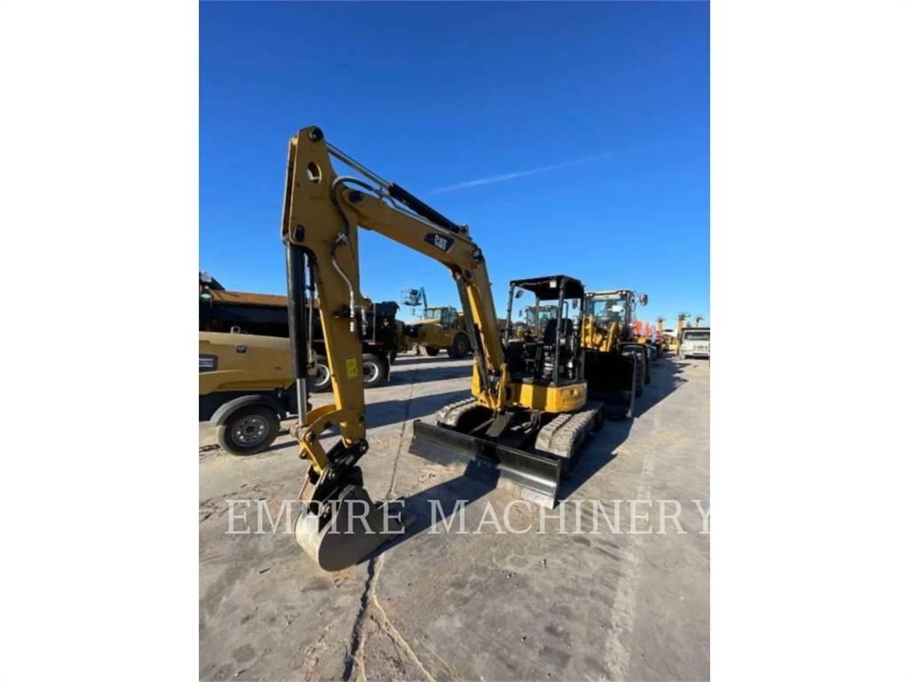 CAT 305.5E2 OR 대형 굴삭기 29톤 이상