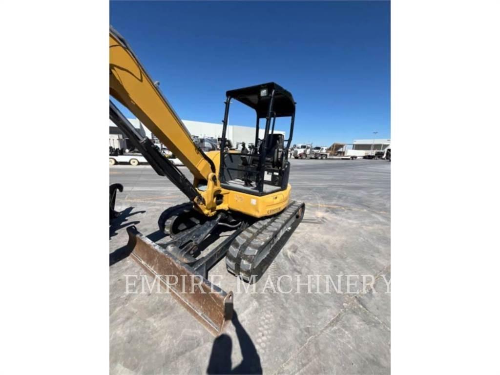 CAT 305.5E2 OR 대형 굴삭기 29톤 이상