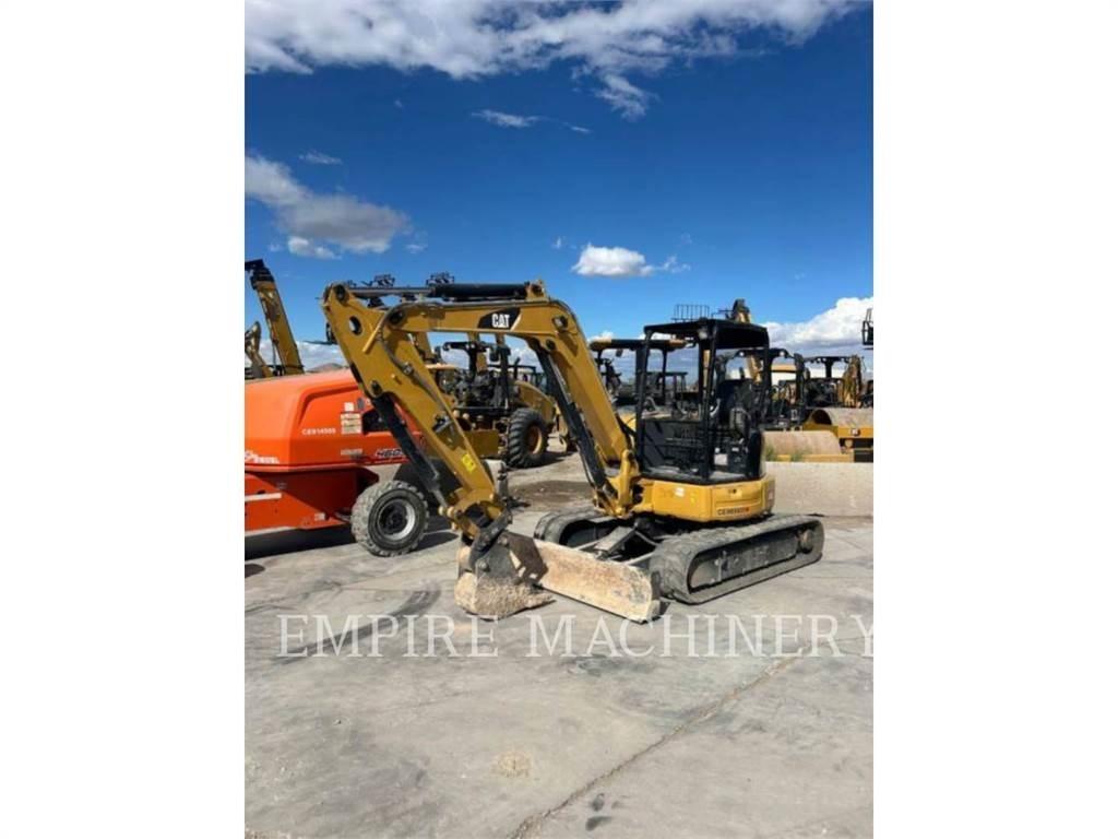CAT 305.5E2 OR 대형 굴삭기 29톤 이상