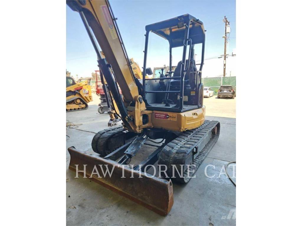 CAT 305.5E2 TH 대형 굴삭기 29톤 이상