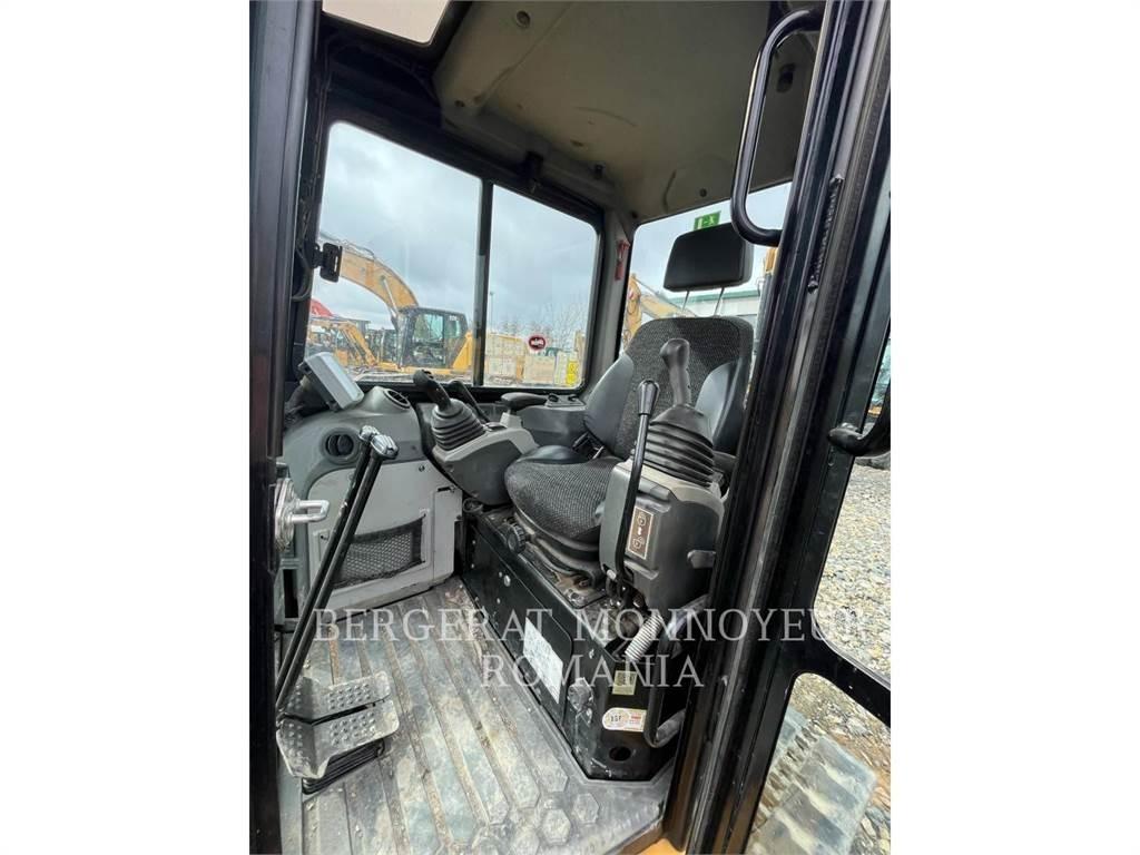 CAT 305.5E2CR 대형 굴삭기 29톤 이상