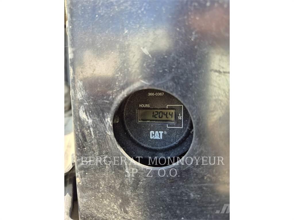 CAT 305.5E2CR 대형 굴삭기 29톤 이상