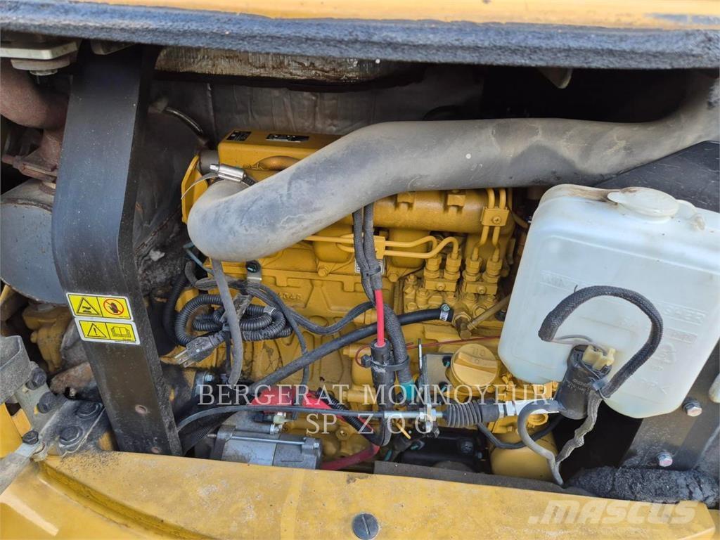 CAT 305.5E2CR 대형 굴삭기 29톤 이상