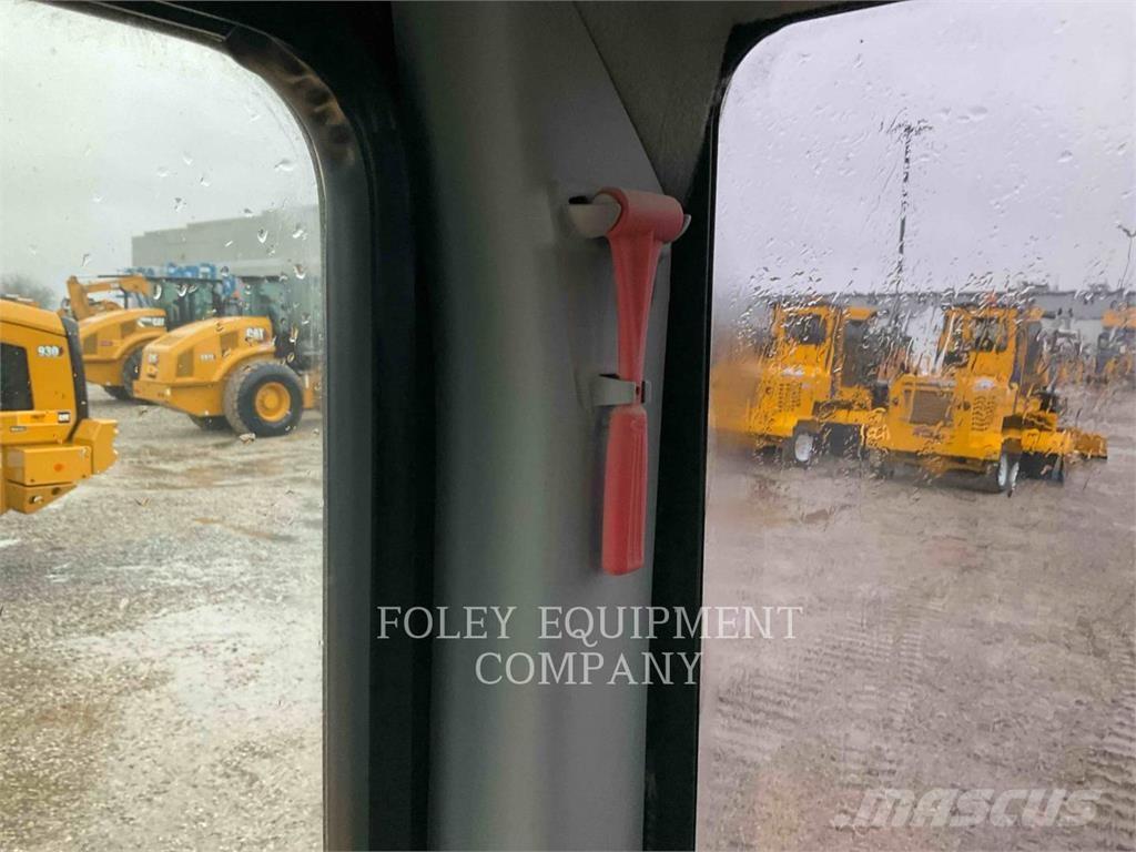 CAT 305.5E2LC 대형 굴삭기 29톤 이상