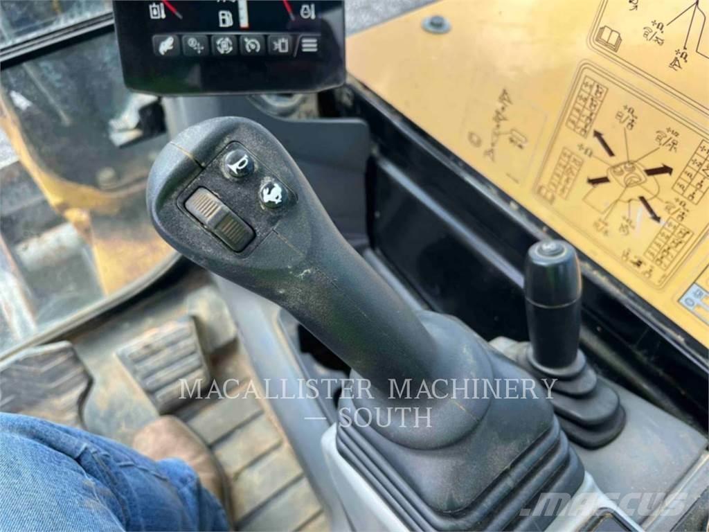 CAT 305 CR 대형 굴삭기 29톤 이상