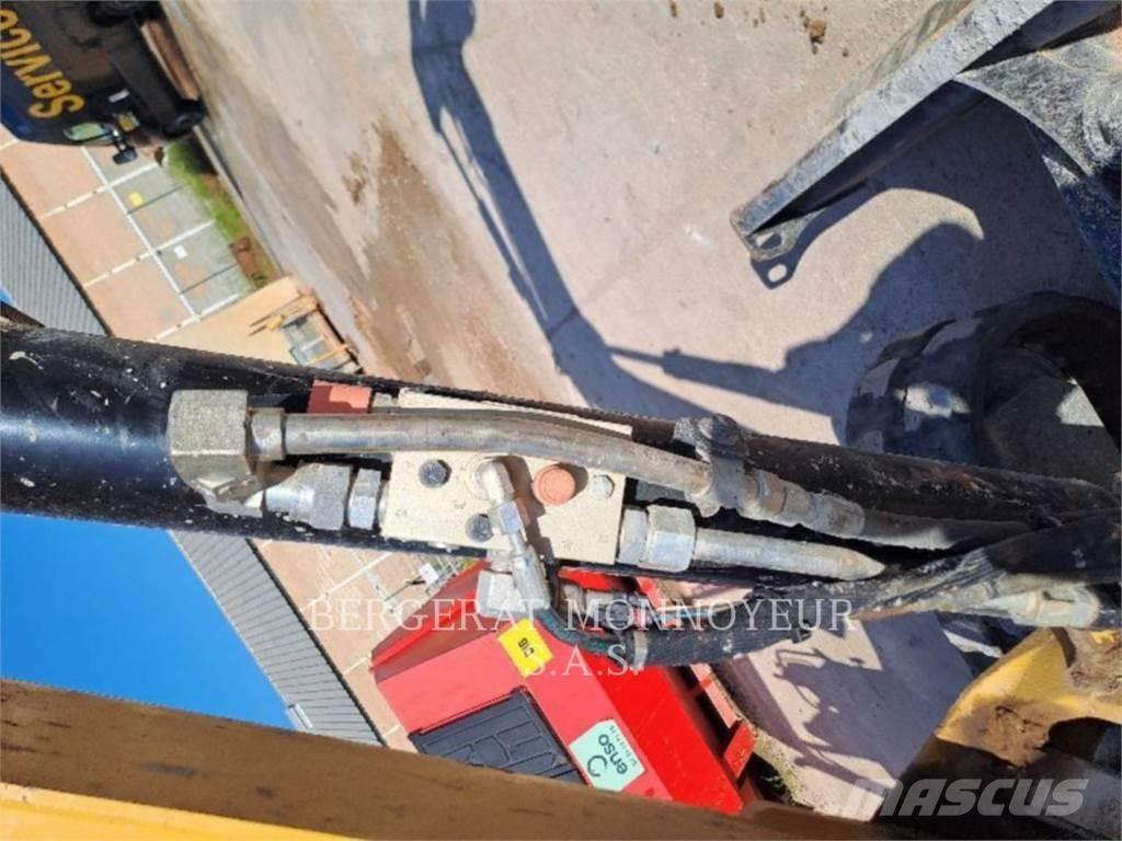 CAT 305E2 대형 굴삭기 29톤 이상