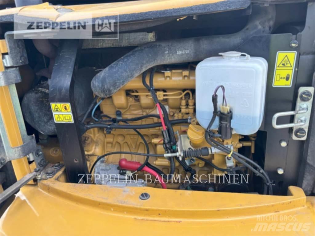 CAT 305ECR 대형 굴삭기 29톤 이상
