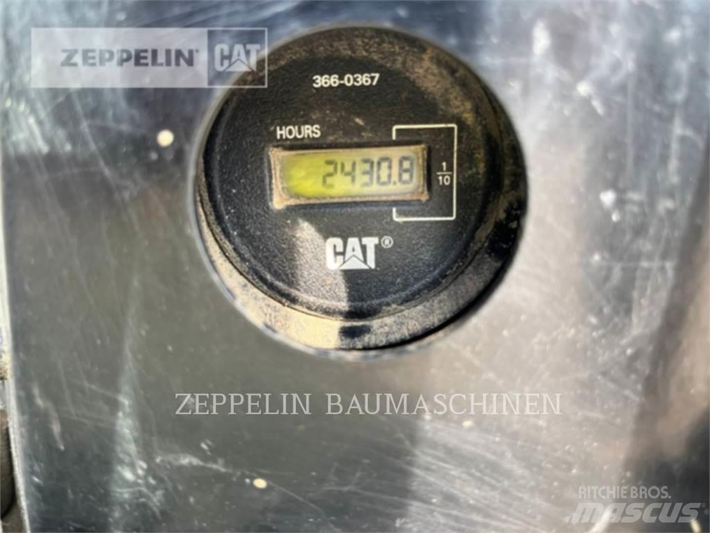 CAT 305ECR 대형 굴삭기 29톤 이상