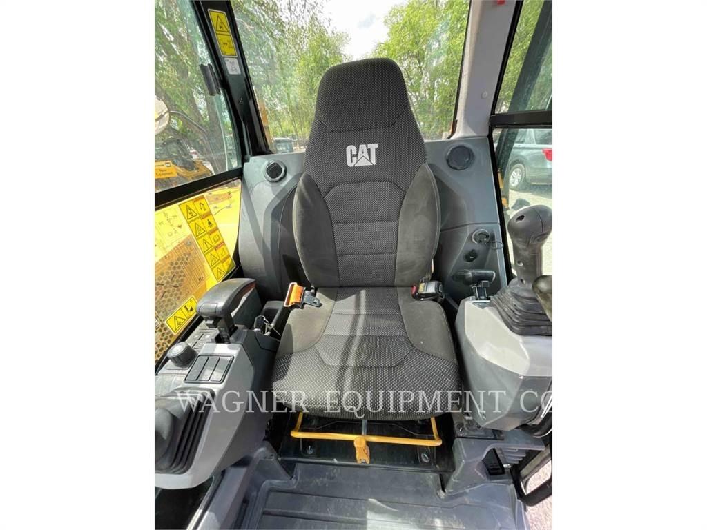 CAT 306 CR 대형 굴삭기 29톤 이상
