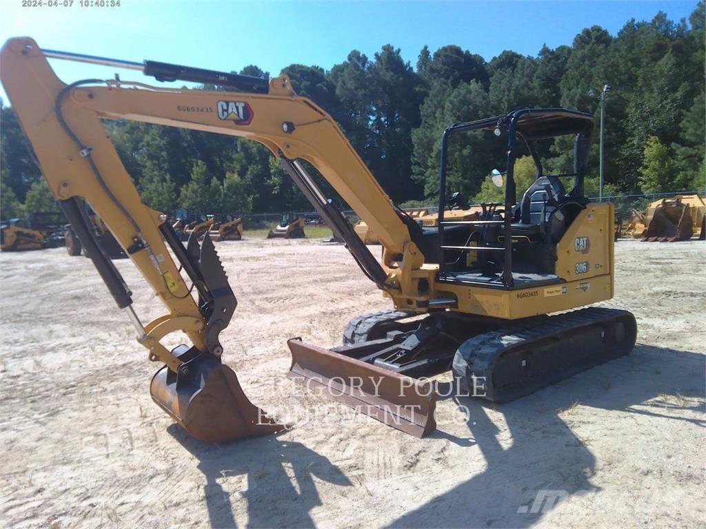 CAT 30607CR 대형 굴삭기 29톤 이상