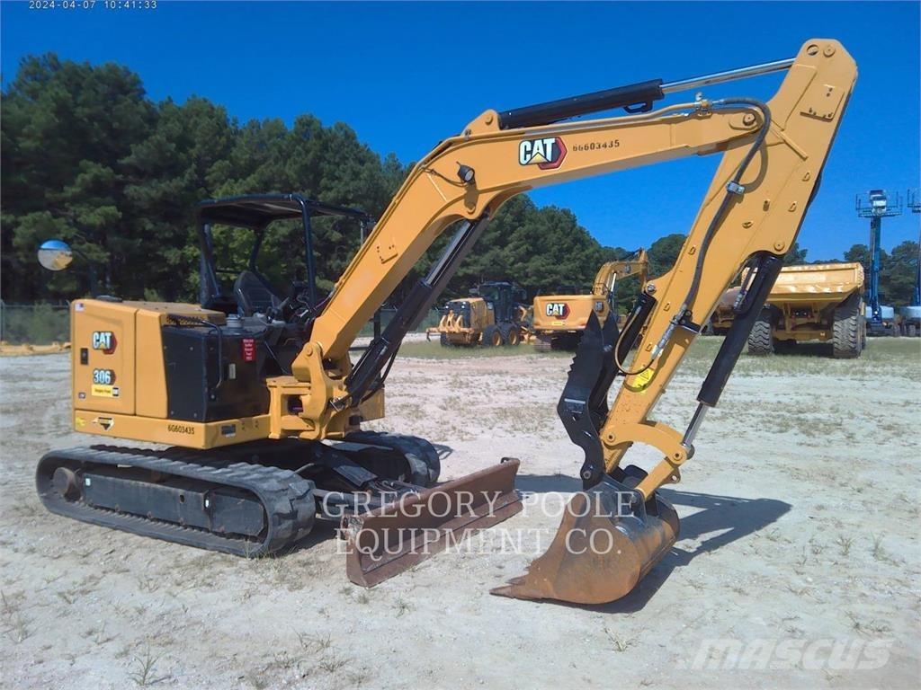 CAT 30607CR 대형 굴삭기 29톤 이상