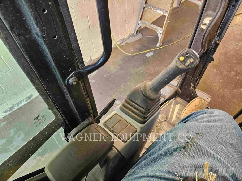 CAT 308 CR 대형 굴삭기 29톤 이상