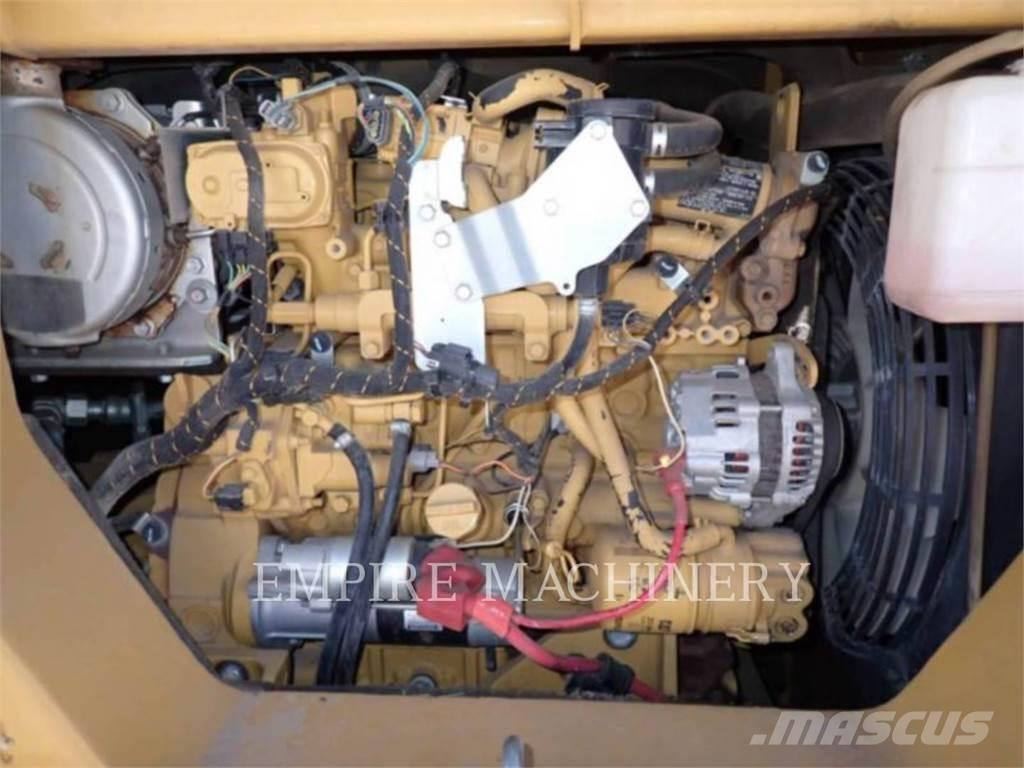 CAT 308E 대형 굴삭기 29톤 이상