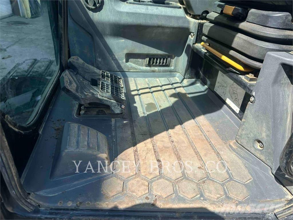 CAT 310 대형 굴삭기 29톤 이상