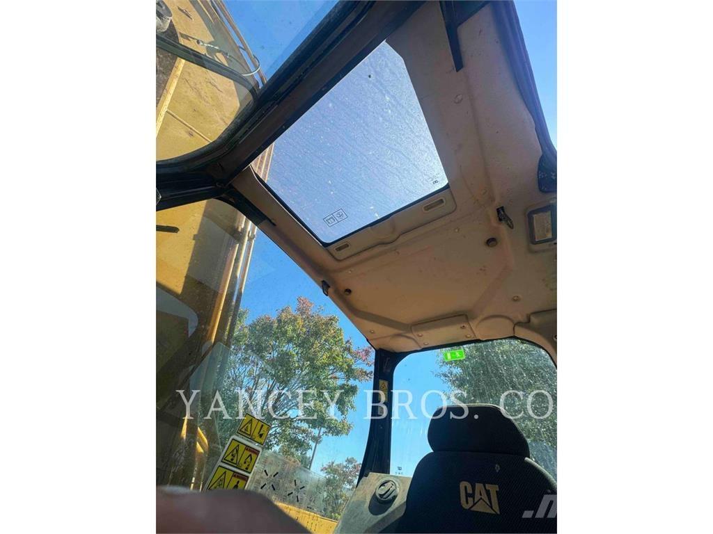 CAT 31007 대형 굴삭기 29톤 이상