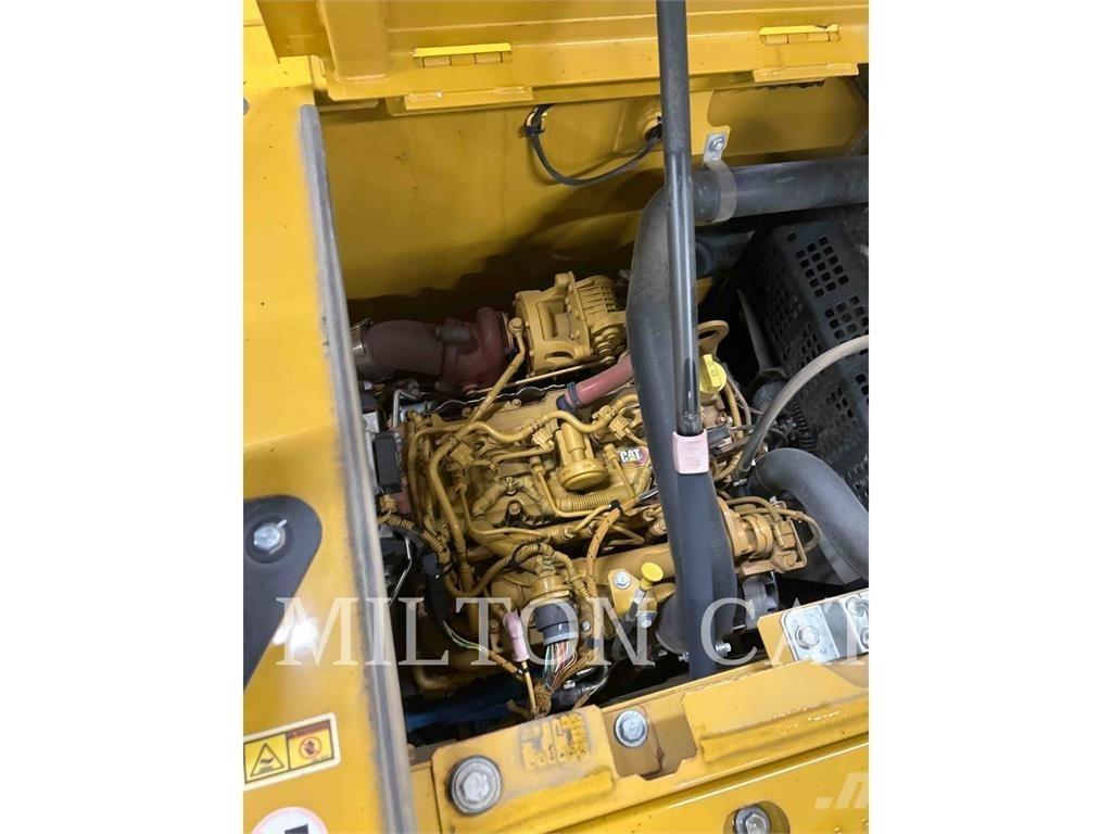 CAT 313 GC 대형 굴삭기 29톤 이상