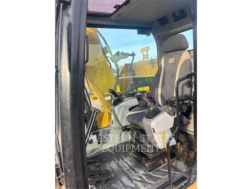 CAT 313F 대형 굴삭기 29톤 이상